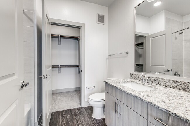 Wylder Square photo'