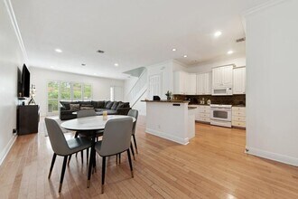 1416 NE 4th Ct in Fort Lauderdale, FL - Foto de edificio - Building Photo