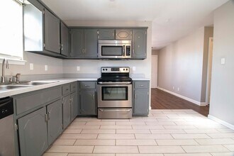 1125 Keith Ave in Oak Grove, KY - Building Photo - Building Photo