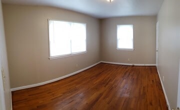 1008 Suffolk Blvd in Raleigh, NC - Building Photo - Building Photo