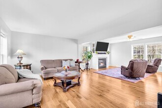 108 Miller Ave in Bridgewater, NJ - Building Photo - Building Photo