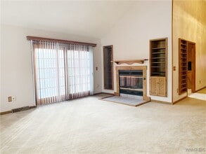 318 Ivyhurst Rd N in Buffalo, NY - Building Photo - Building Photo