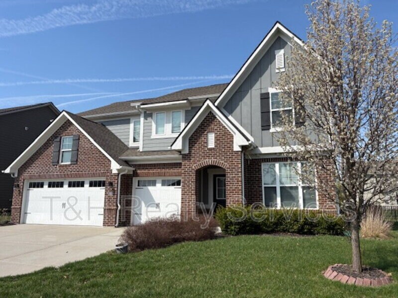 3728 Drummore Pl in Bargersville, IN - Building Photo