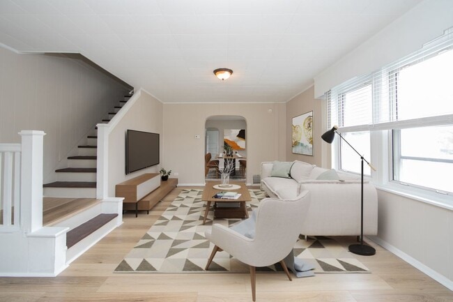 property at 3403 River Rd