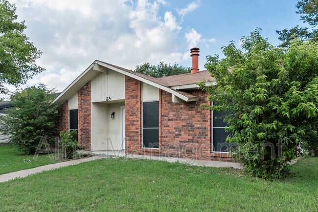 125 Lucinda Dr in Garland, TX - Building Photo - Building Photo