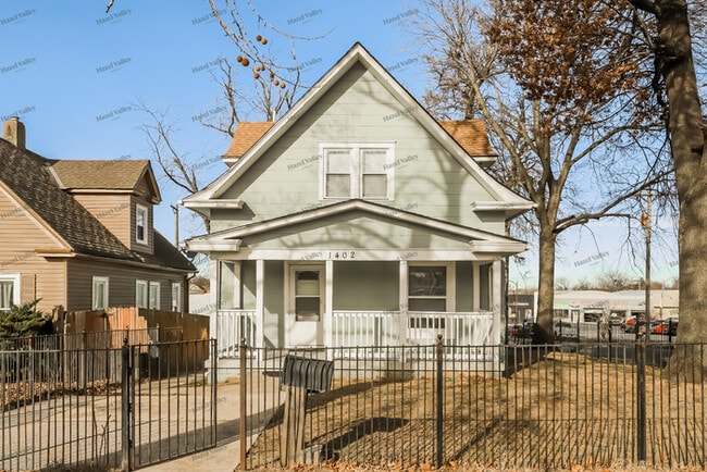 property at 1402 Armstrong Ave
