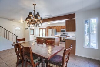 543 Edna Way in Vista, CA - Building Photo - Building Photo