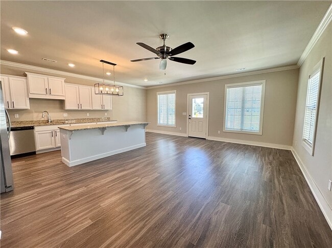 property at 811 NE Hts Ln