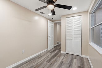 903 Vine Ave in Clearwater, FL - Foto de edificio - Building Photo