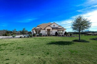 217 Northcrest Dr in Liberty Hill, TX - Building Photo
