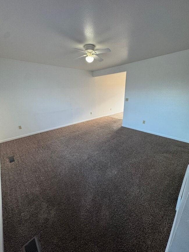 496 W Bellflower Dr in Pueblo West, CO - Building Photo - Building Photo