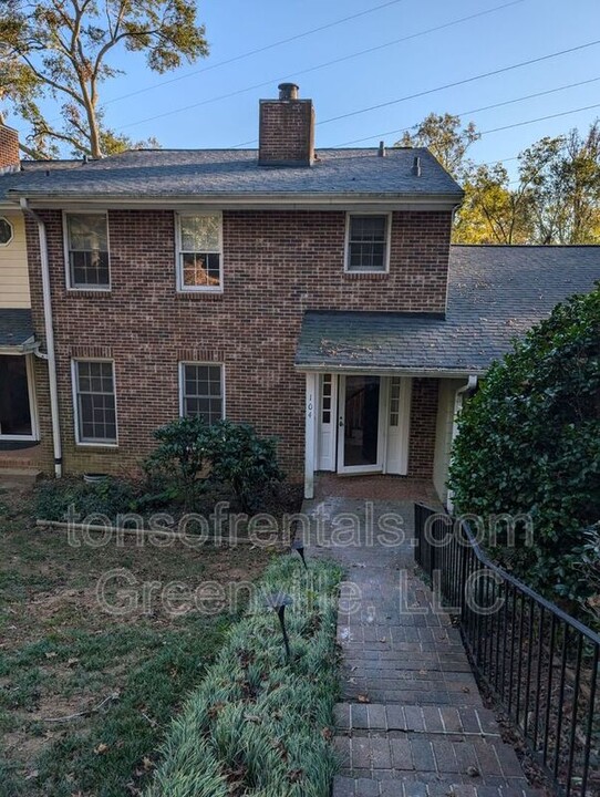 104 Birch Grove in Spartanburg, SC - Foto de edificio