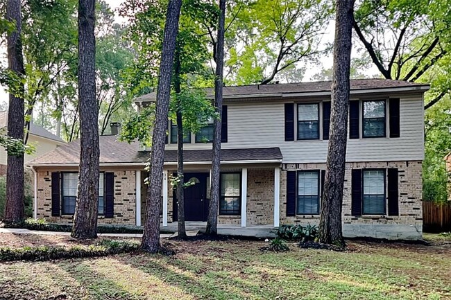 property at 34 E Wandering Oak Dr