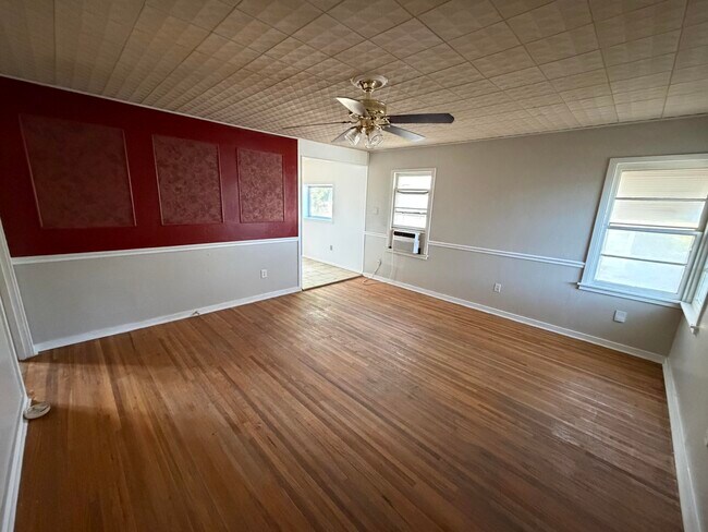 2315 32nd St in Lubbock, TX - Building Photo - Building Photo