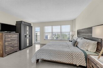 405 N Ocean Blvd in Pompano Beach, FL - Building Photo - Building Photo