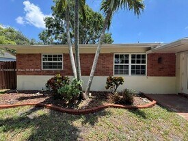 5122 SW 92nd Ter in Cooper City, FL - Building Photo