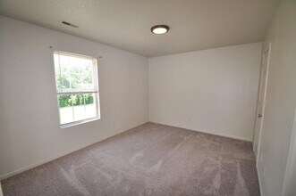 4103 W Bethany Dr in Columbia, MO - Building Photo - Building Photo