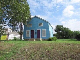 2214 NW 23rd St in Fort Worth, TX - Building Photo
