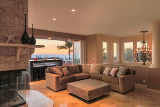 2281 Cambridge Ave in Encinitas, CA - Building Photo - Building Photo