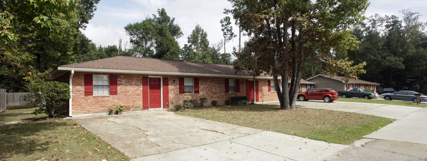 1108-1128 Cousin St in Slidell, LA - Building Photo