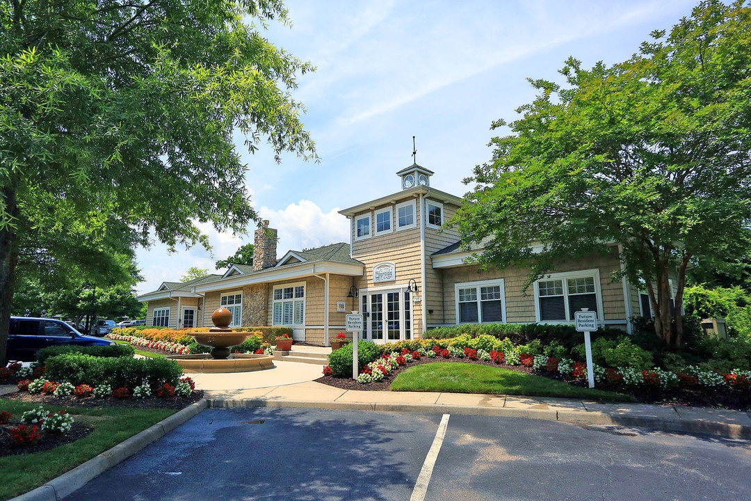 Saltmeadow Bay in Virginia Beach, VA - Building Photo