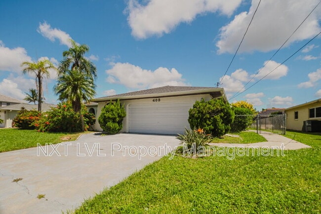 403 SE 33rd Terrace in Cape Coral, FL - Building Photo - Building Photo