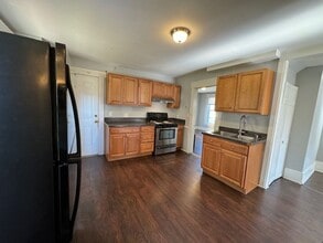 2-4 Gates St in Manchester, NH - Building Photo - Building Photo