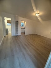 6222 Eastern Ave in Bell Gardens, CA - Building Photo - Building Photo