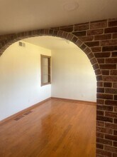 10913 Dixon Rd in Oakdale, CA - Building Photo - Building Photo