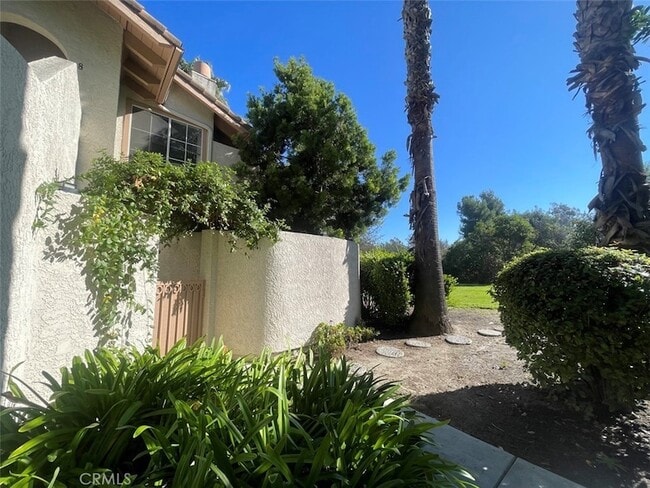 26592 Las Palmas, Unit 4 in Laguna Hills, CA - Building Photo - Building Photo