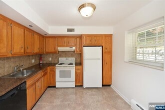 21-31-31 Ridge Rd in Ridgewood, NJ - Building Photo - Building Photo