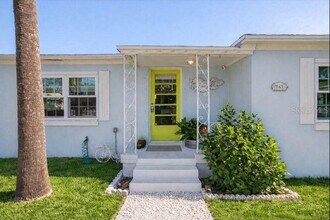 741 Lantana Ave in Clearwater, FL - Building Photo - Building Photo