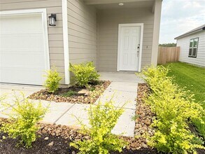 20031 Briarcliff Pk Ln in Porter, TX - Building Photo - Building Photo