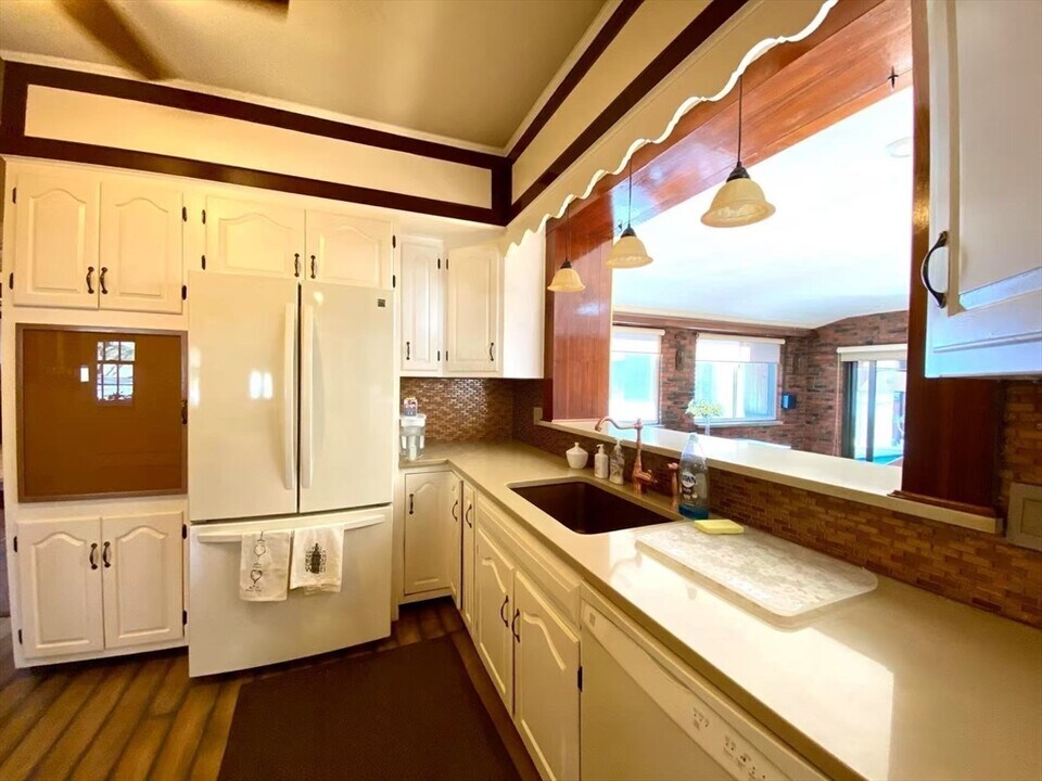 2 Arden Rd in Watertown, MA - Building Photo