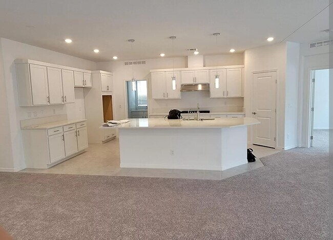 7123 Moss Hl Ave in Las Vegas, NV - Building Photo - Building Photo