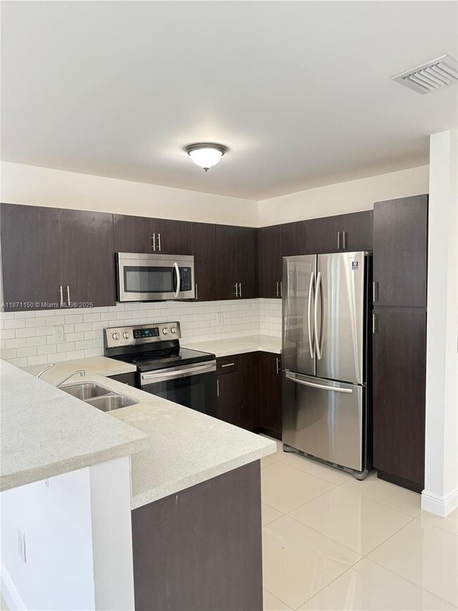 13728 SW 258th Ln in Homestead, FL - Building Photo - Building Photo