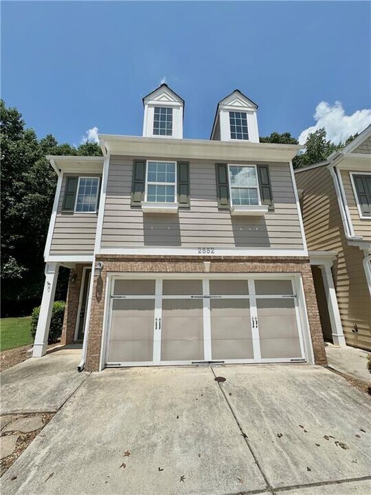 2552 Pierce Brennen Ct NE in Lawrenceville, GA - Building Photo