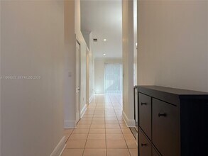 6702 NW 190th St in Hialeah, FL - Building Photo - Building Photo