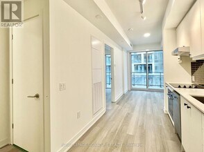 9-709 Tecumseth St. in Toronto, ON - Building Photo - Building Photo