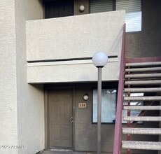3301 E Earll Dr in Phoenix, AZ - Building Photo - Building Photo