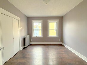 196 Sherman St, Unit 1 in Cambridge, MA - Foto de edificio - Building Photo