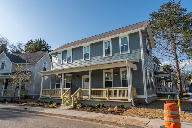 398 E 10th St in Fayetteville, AR - Building Photo - Building Photo