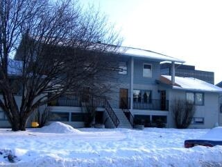 Camelot Manor in Anchorage, AK - Building Photo