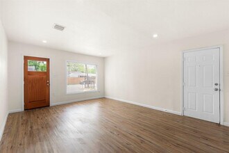 1309 Bragg St in Houston, TX - Building Photo - Building Photo