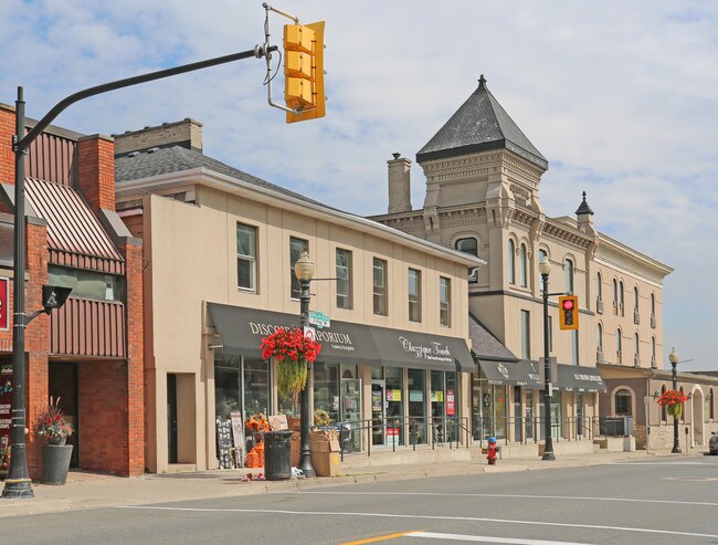 93-101 King St W in Hamilton, ON - Building Photo - Building Photo