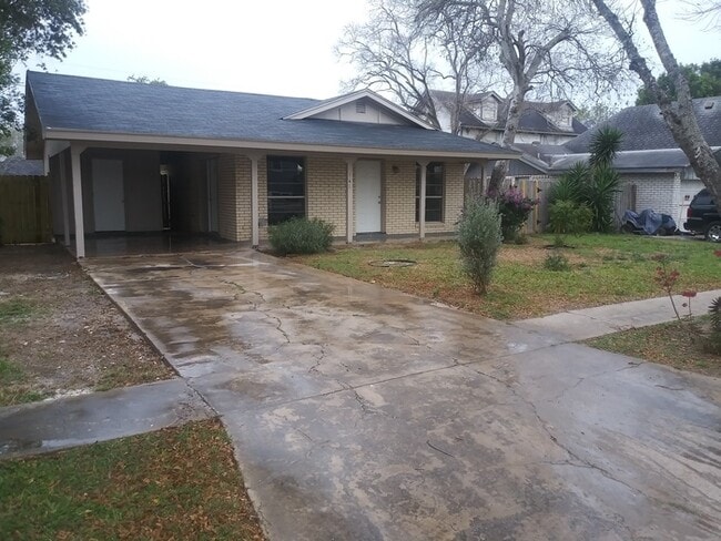 property at 466 Peacock Dr