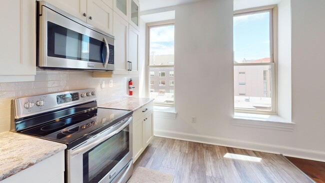 1325 13th St NW in Washington, DC - Building Photo - Building Photo