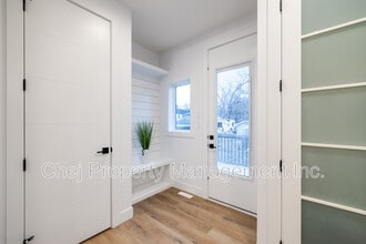 9005-9092 92 Ave NW in Edmonton, AB - Building Photo - Building Photo