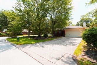 135 Fairwind Trail Dr in Conroe, TX - Building Photo - Building Photo