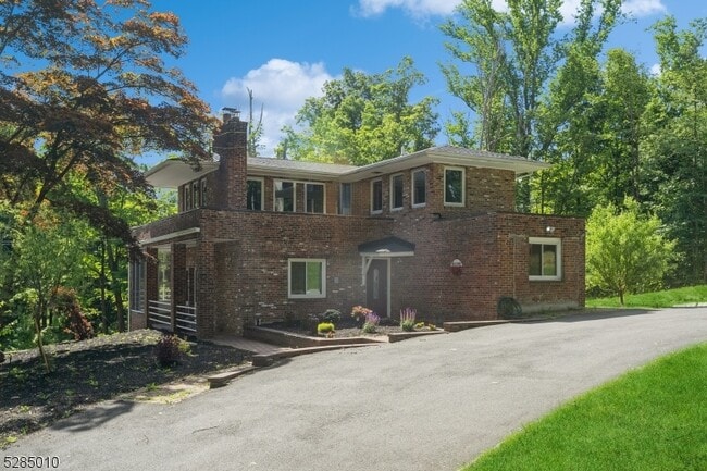 property at 242 Lake Rd